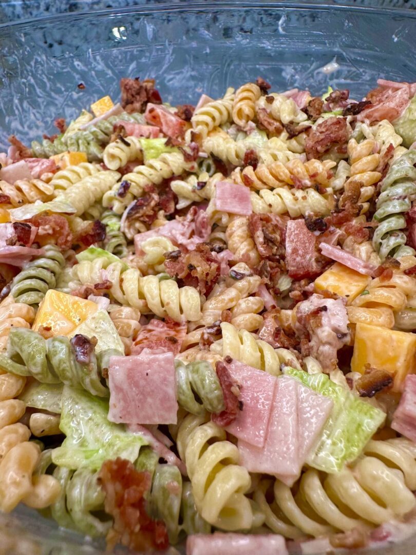 Club Sandwich Pasta Salad (Easy Recipe)