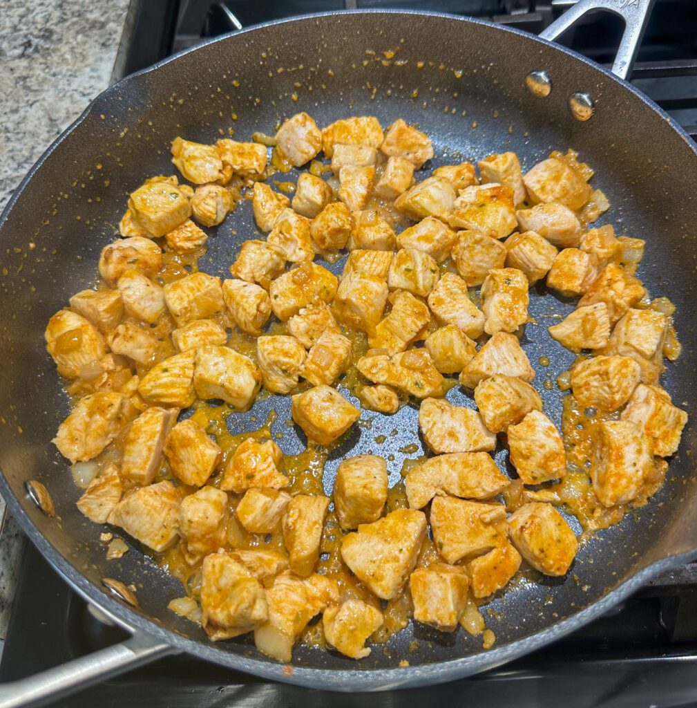 cooked chicken pieces 